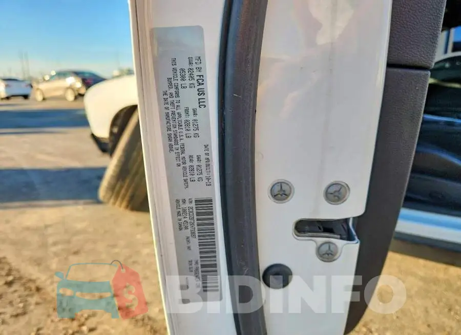 2C3CDZBT2KH733697 Photo# 12