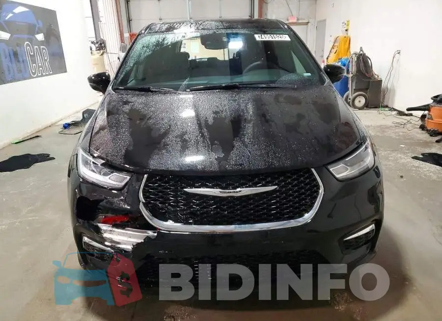 2C4RC1BG2SR614586 Photo# 5