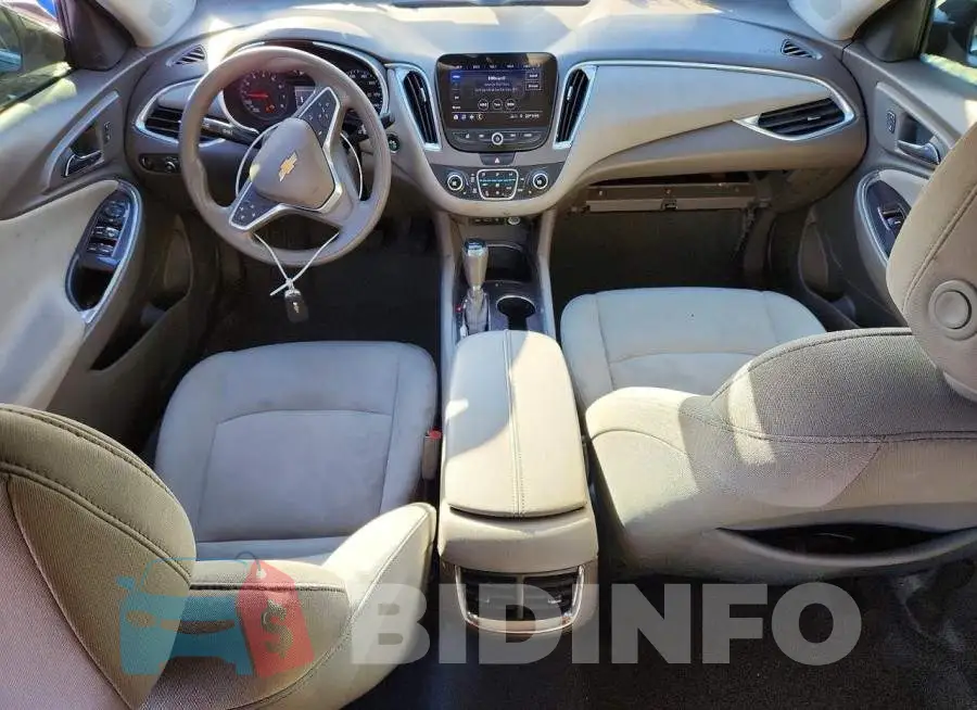 1G1ZD5ST2KF215422 Photo# 8