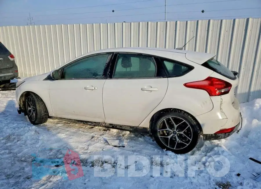 1FADP3M20JL210162 Photo# 2