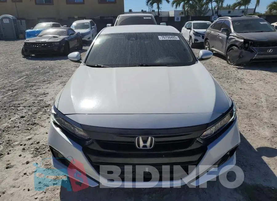 1HGCV1F30KA134138 Photo# 5
