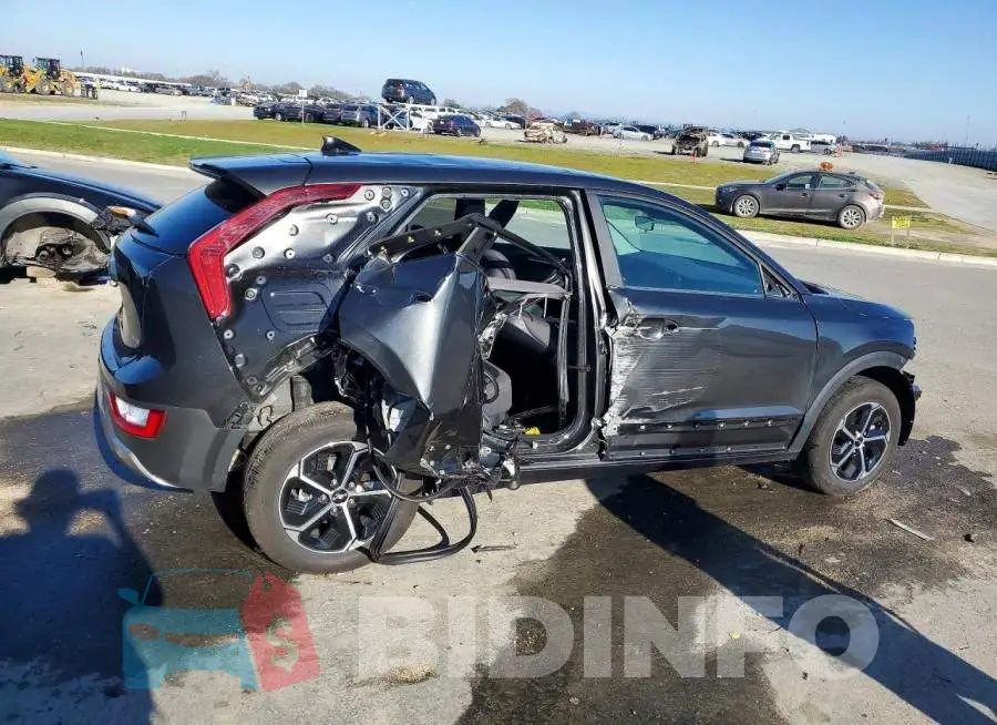 KNDCP3LEXT5318863 Photo# 3