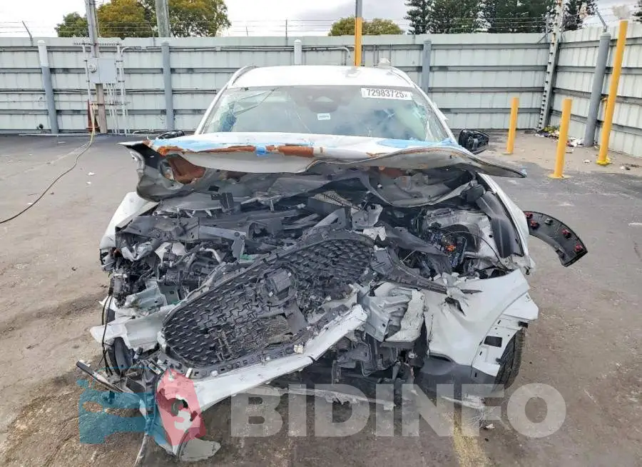 3MVDMBBM2RM683670 Photo# 5
