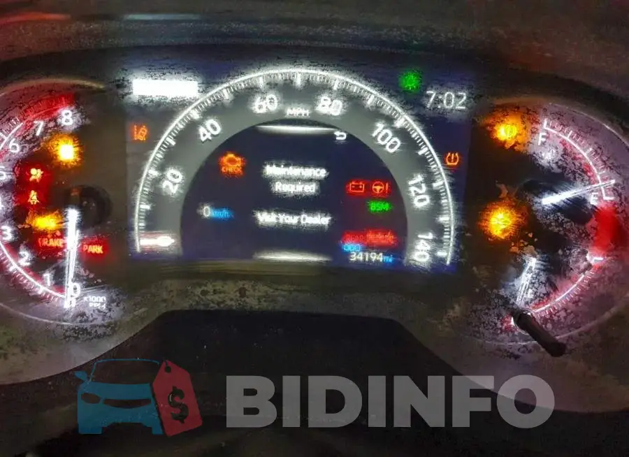 2T3P1RFV6RC460146 Photo# 9