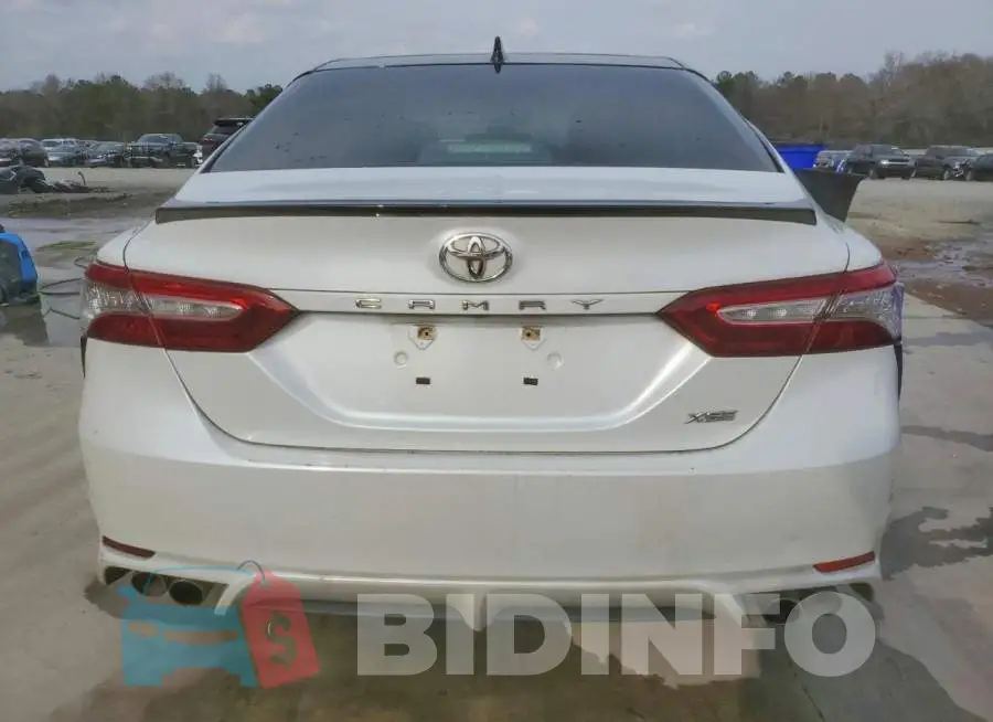 4T1B61HK5KU293811 Photo# 6