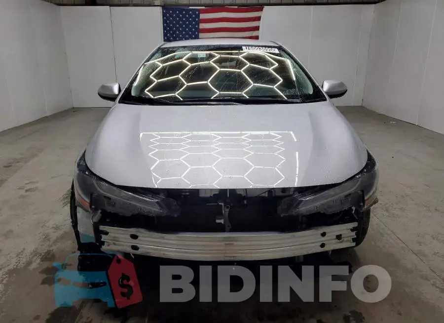5YFB4MDE0RP194042 Photo# 5