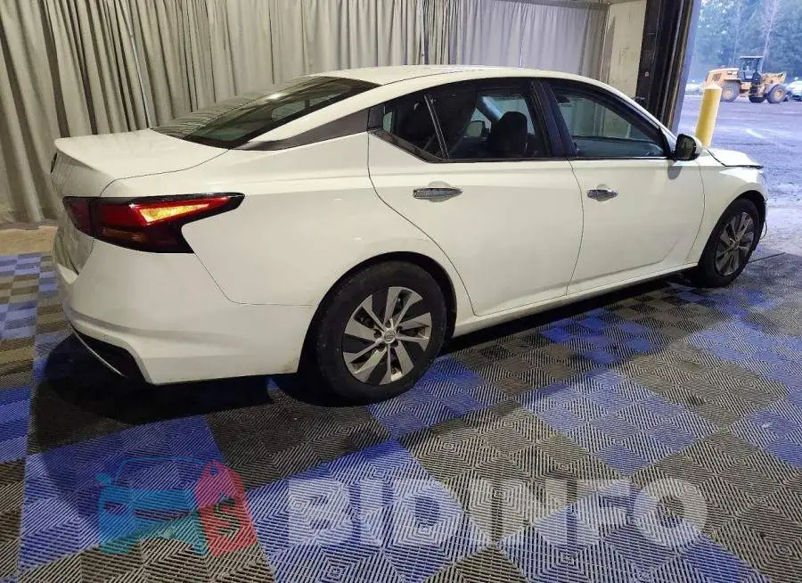 1N4BL4BV2PN382888 Photo# 3