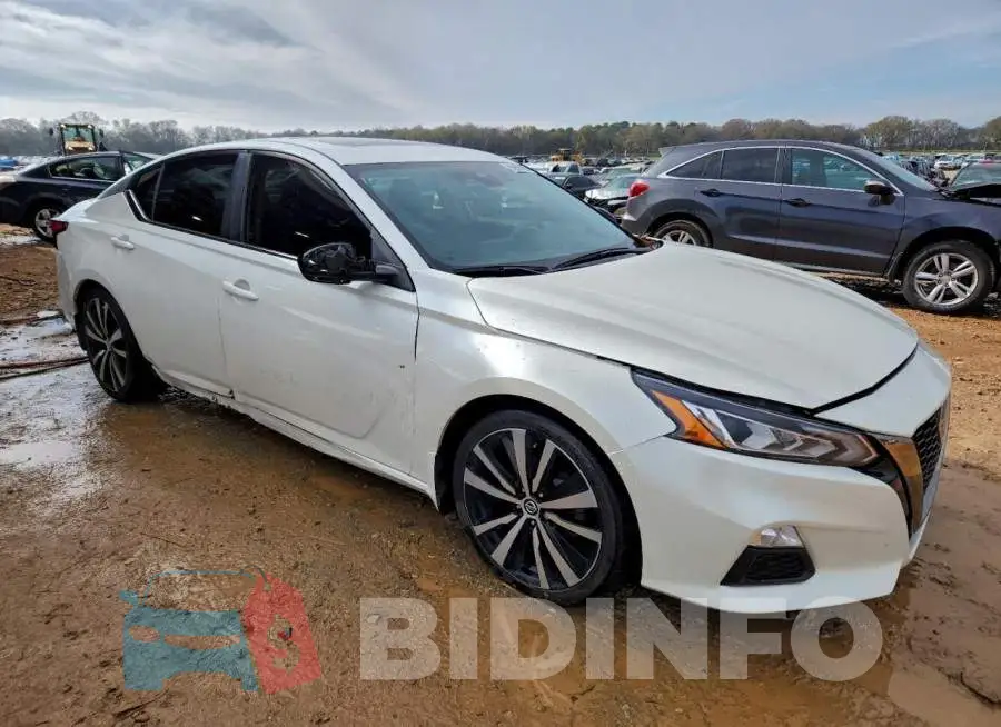 1N4BL4CV9LC274689 Photo# 4