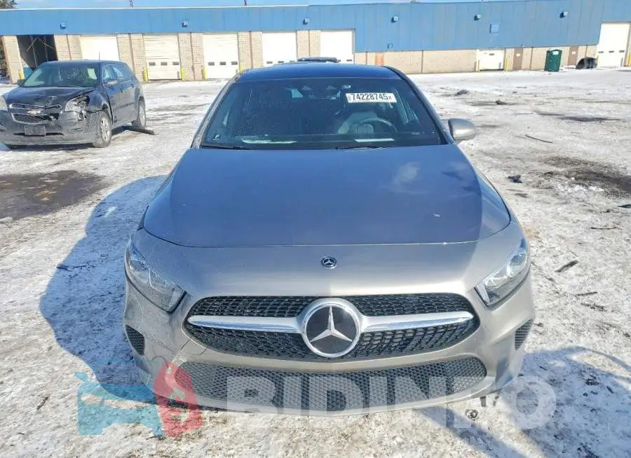 WDD3G4FB3KW018541 Photo# 5