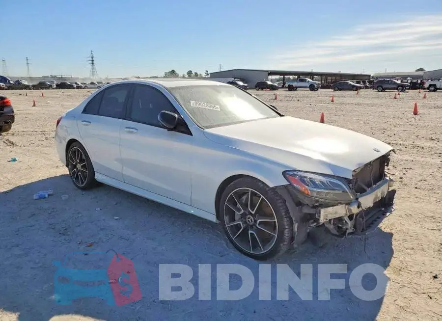 WDDWF8DB4LR525717 Photo# 4