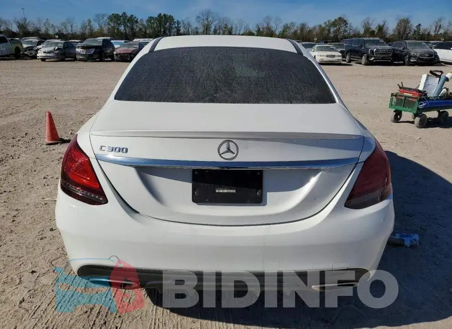WDDWF8DB4LR525717 Photo# 6