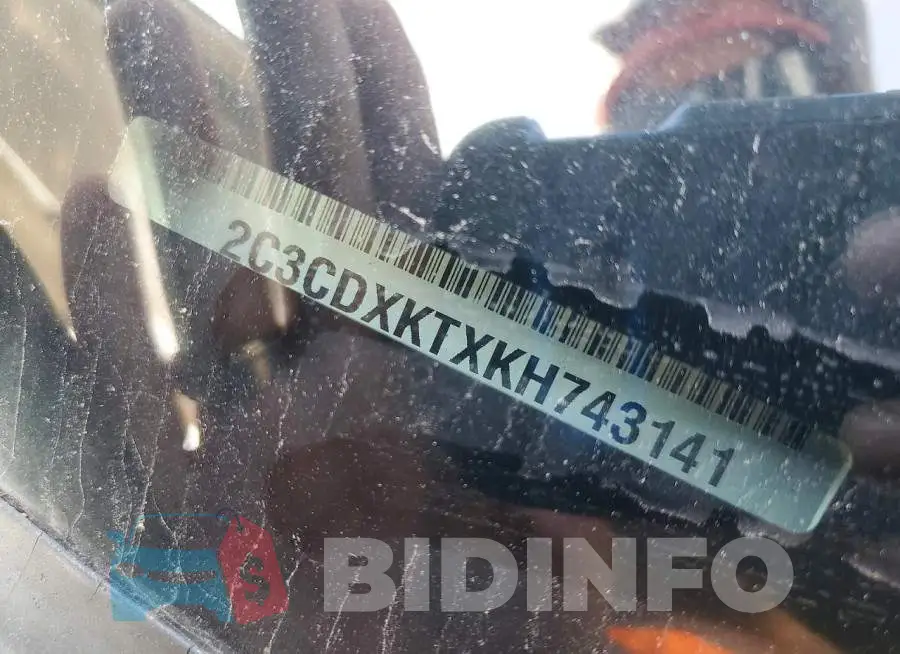 2C3CDXKTXKH743141 Photo# 12