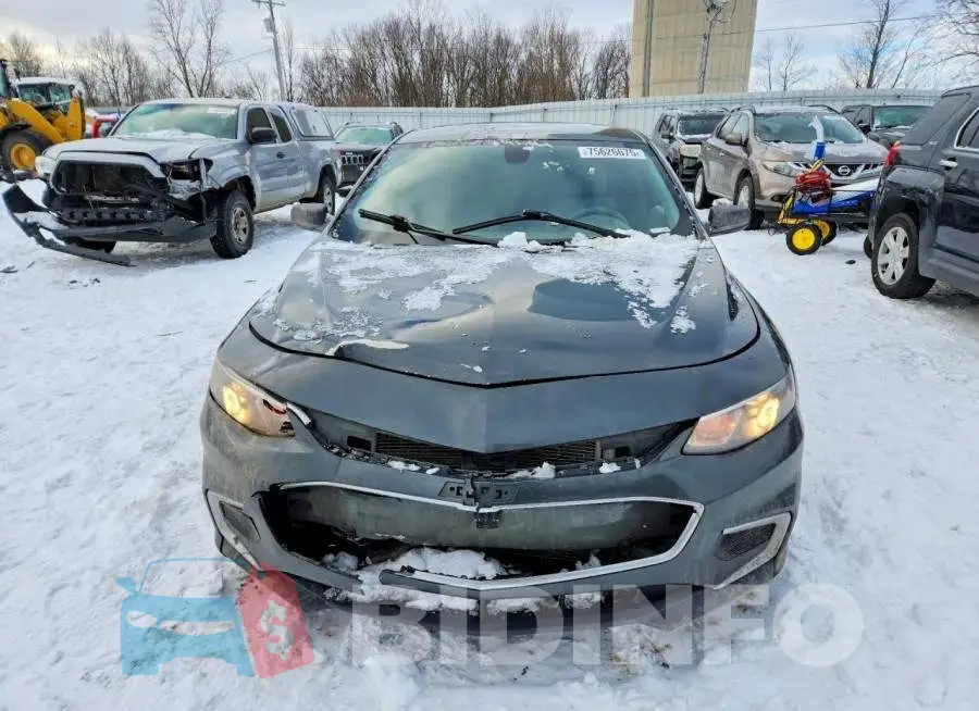 1G1ZB5ST5HF105074 Photo# 5