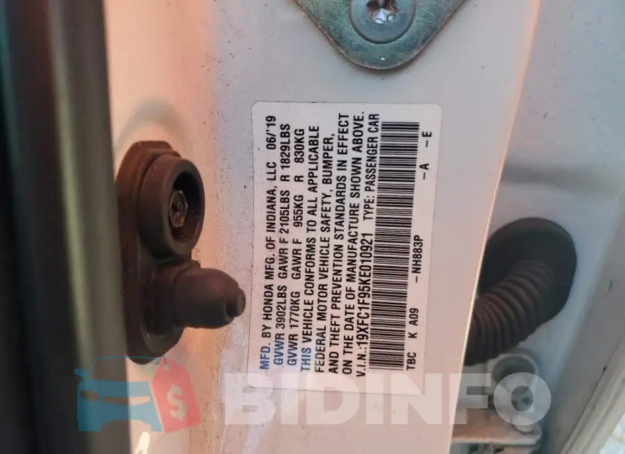 19XFC1F95KE010921 Photo# 12