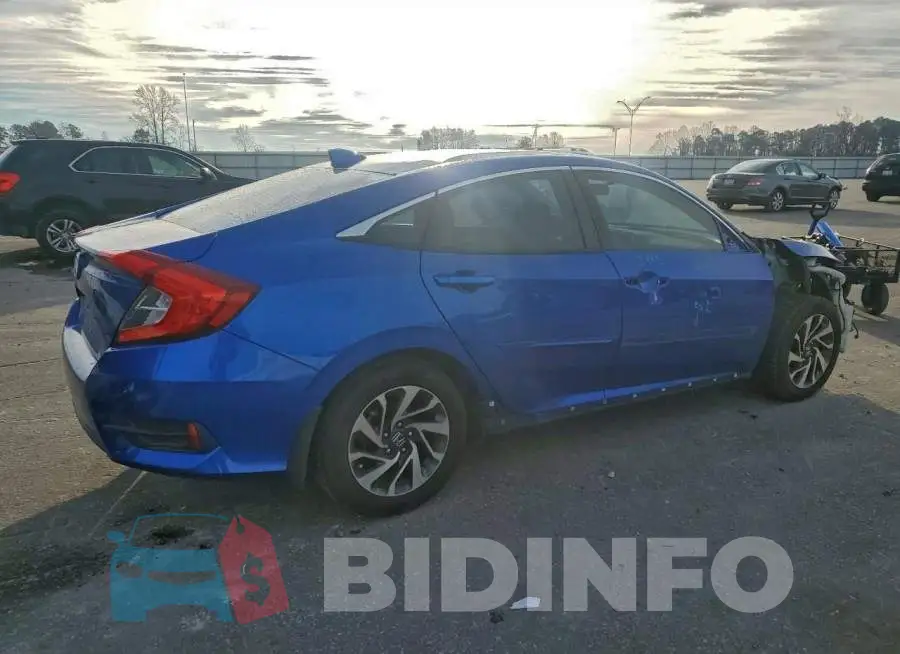 19XFC2F71HE037384 Photo# 3