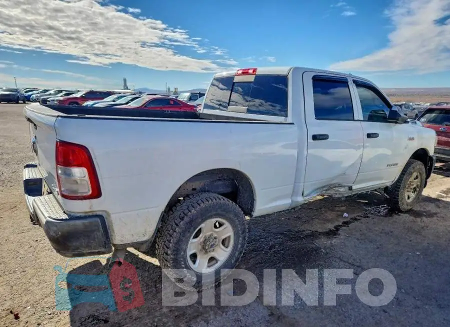 3C6UR5CJ9LG227414 Photo# 3