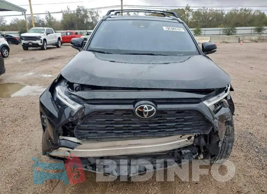 2T3C1RFV1PC229425 Photo# 5