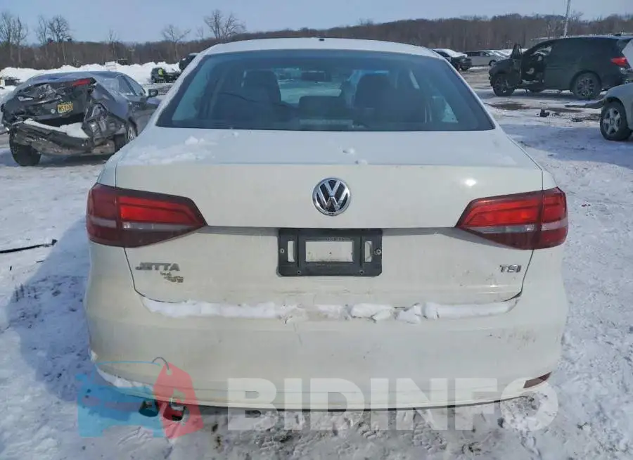 3VW2B7AJ7JM209962 Photo# 6