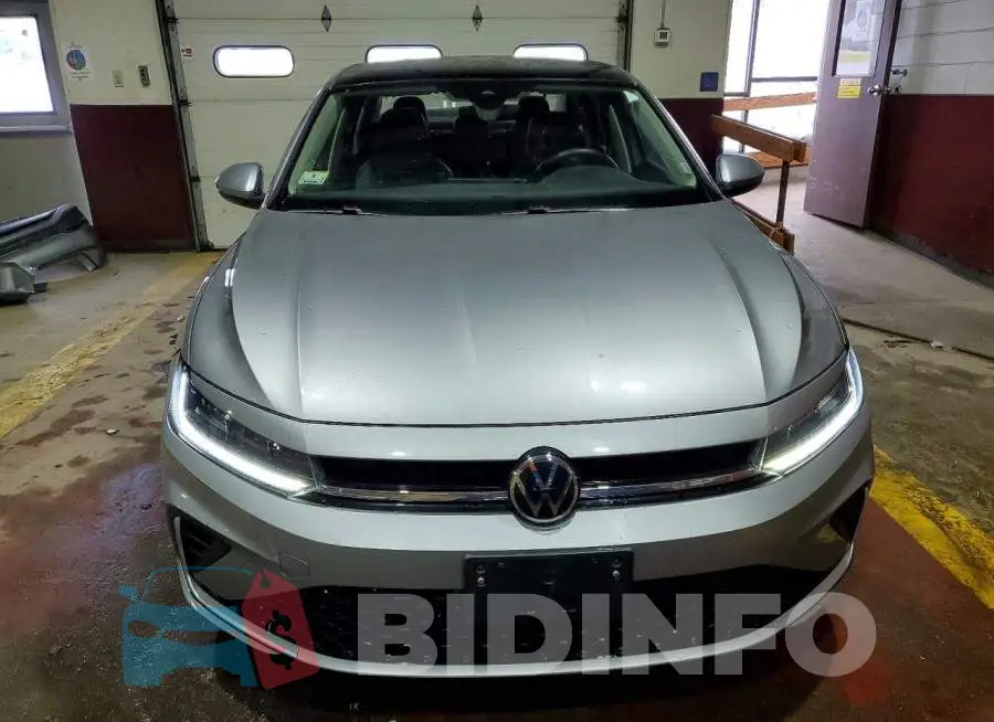 3VW7X7BU5SM009809 Photo# 5