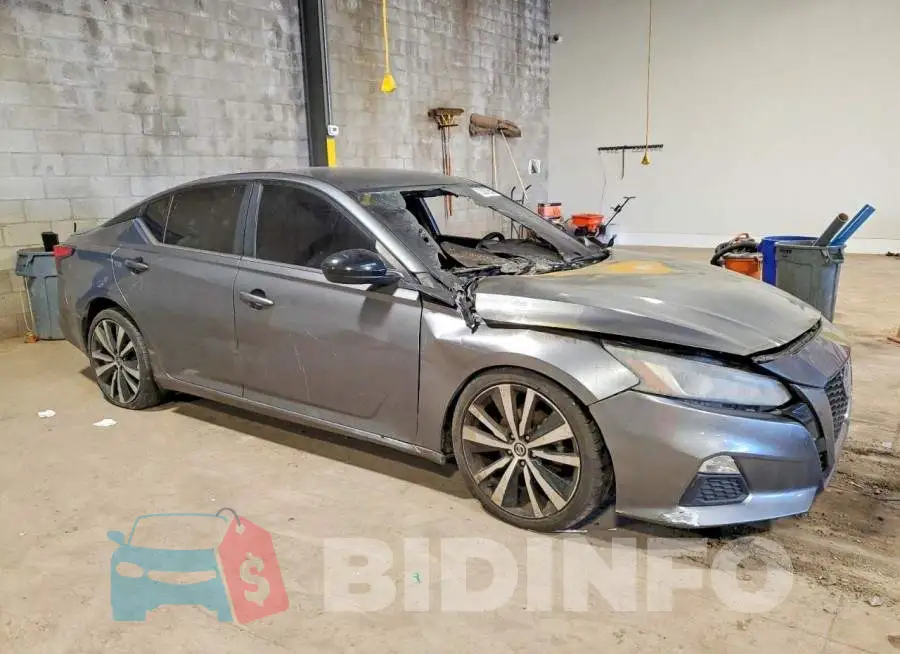 1N4BL4CV6KC217557 Photo# 4
