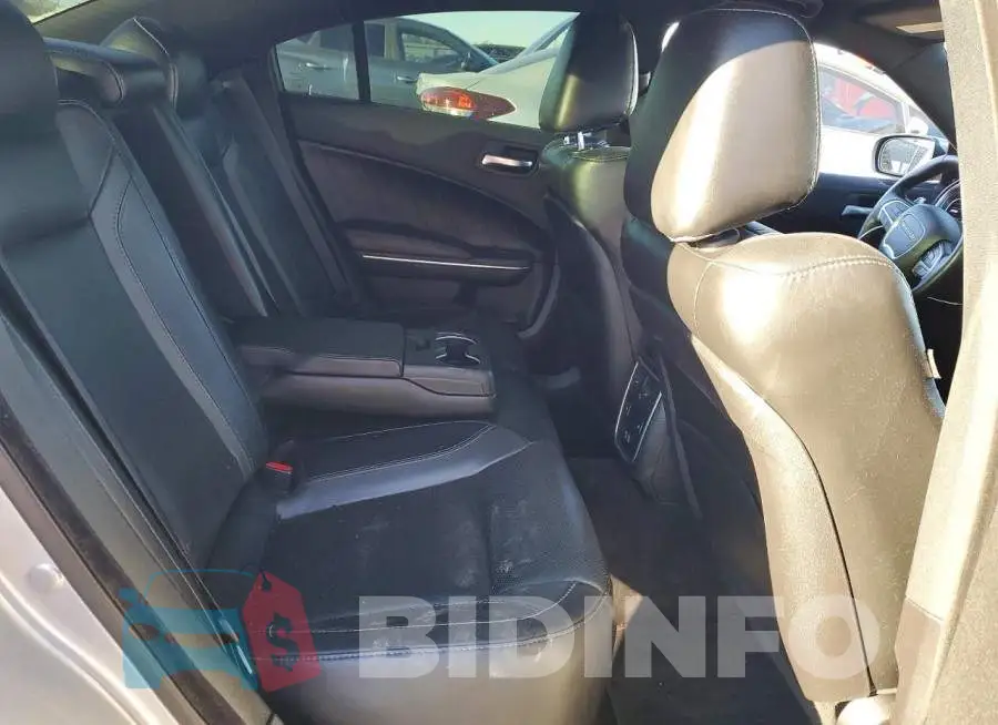 2C3CDXCT4HH667391 Photo# 10
