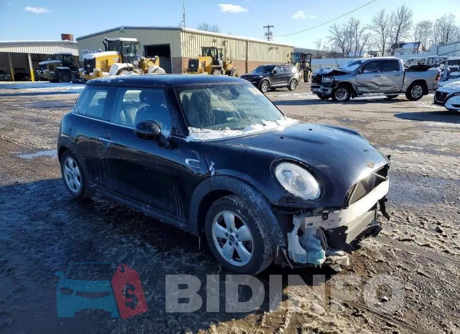 WMWXP5C51J2G61427 Photo# 4