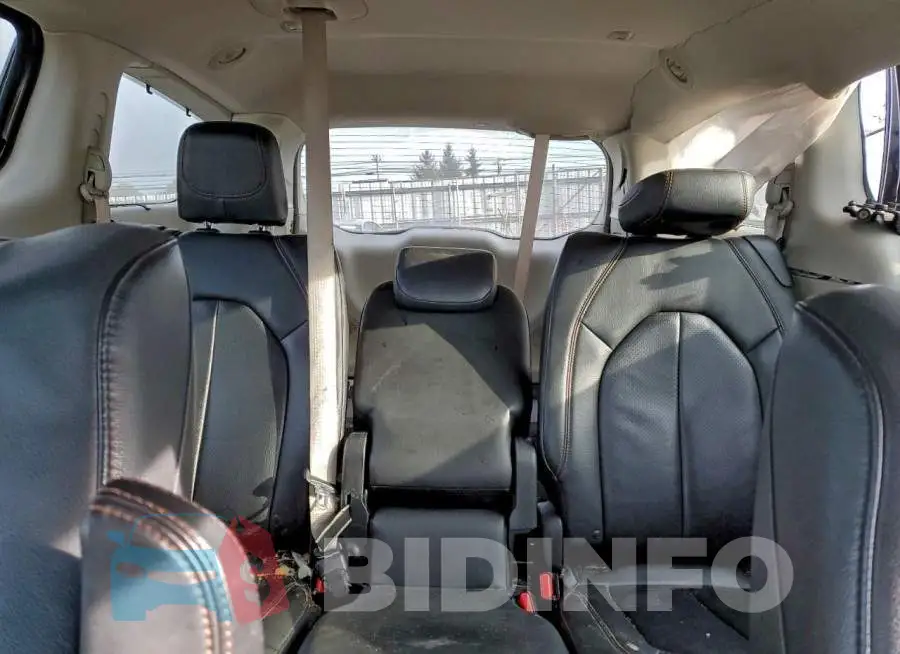 2C4RC1EG9HR704192 Photo# 10