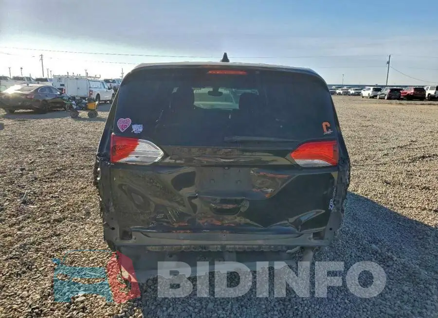 2C4RC1FG5JR312248 Photo# 6