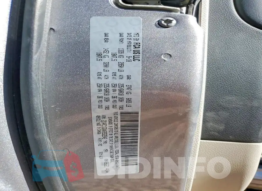 2C4RC1GGXKR552542 Photo# 14