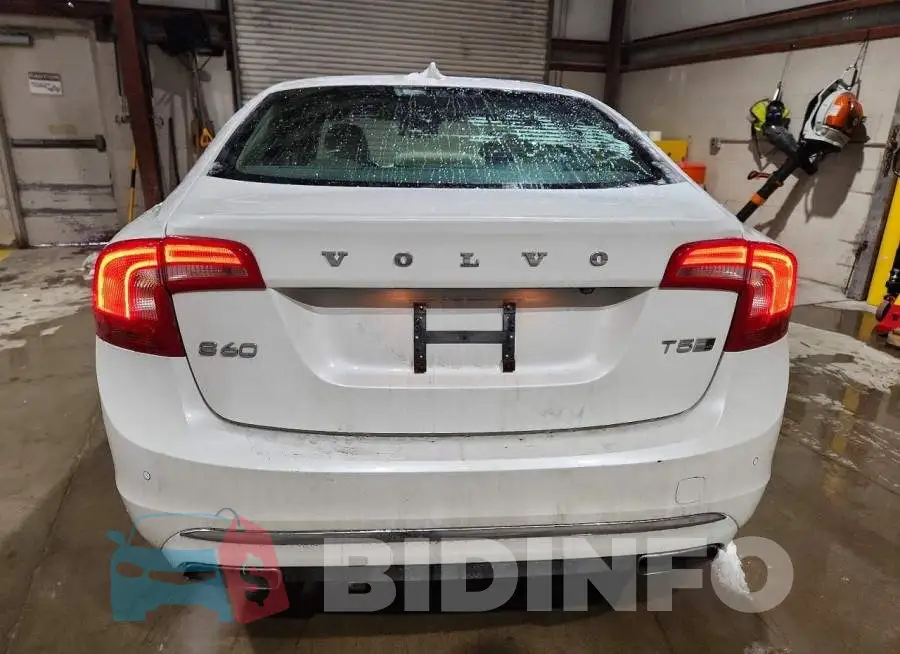 LYV402TM1HB127351 Photo# 6
