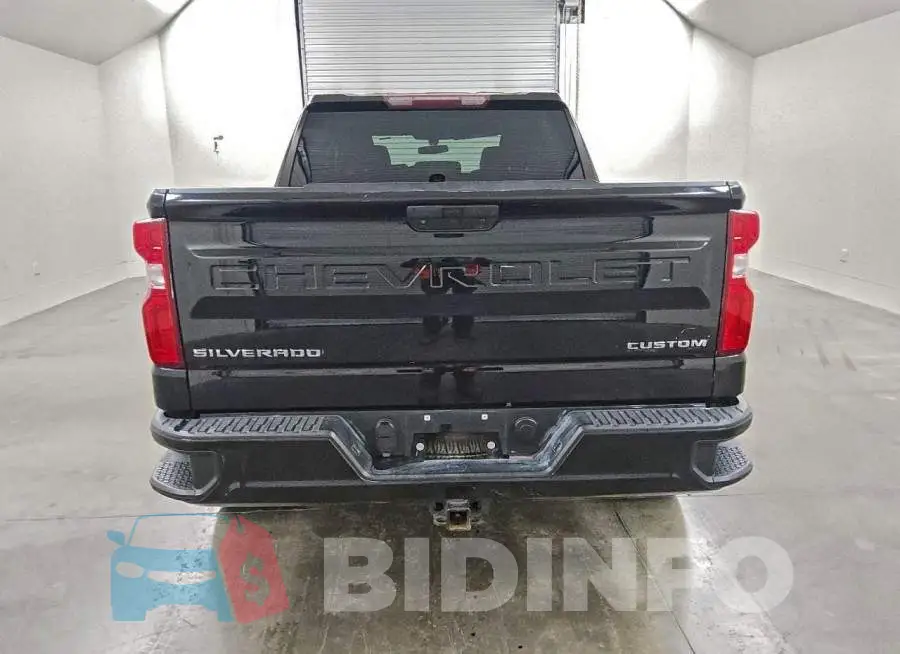 3GCPWBEH1KG210998 Photo# 6