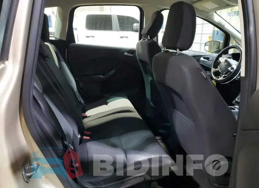 1FADP5AU4JL101687 Photo# 11