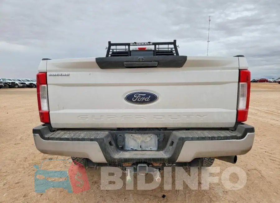1FT7W2B69KEG40658 Photo# 6