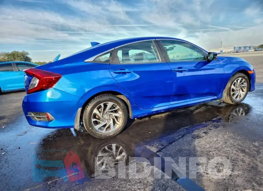 19XFC2F76HE038983 Photo# 3