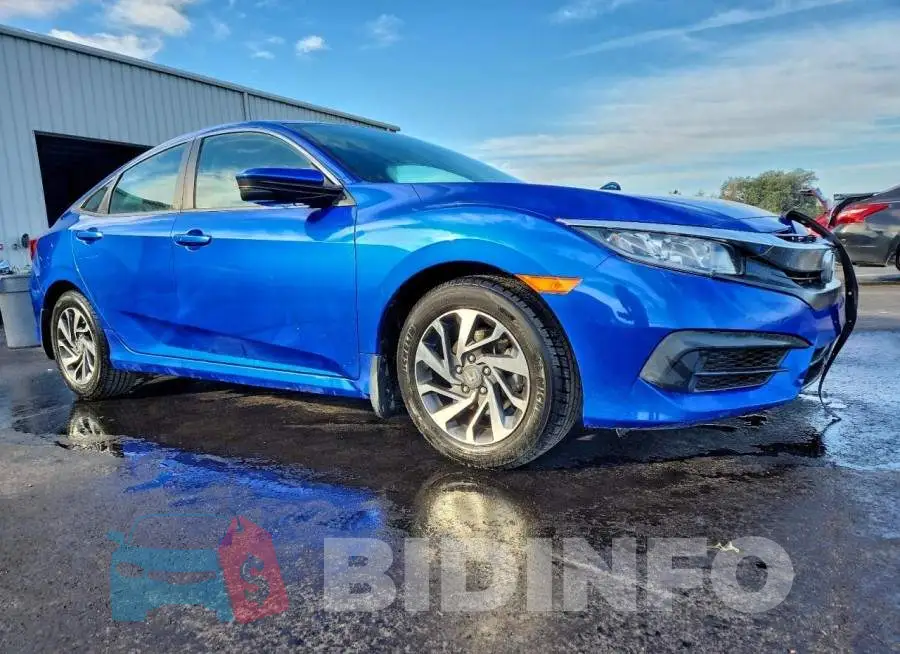 19XFC2F76HE038983 Photo# 4