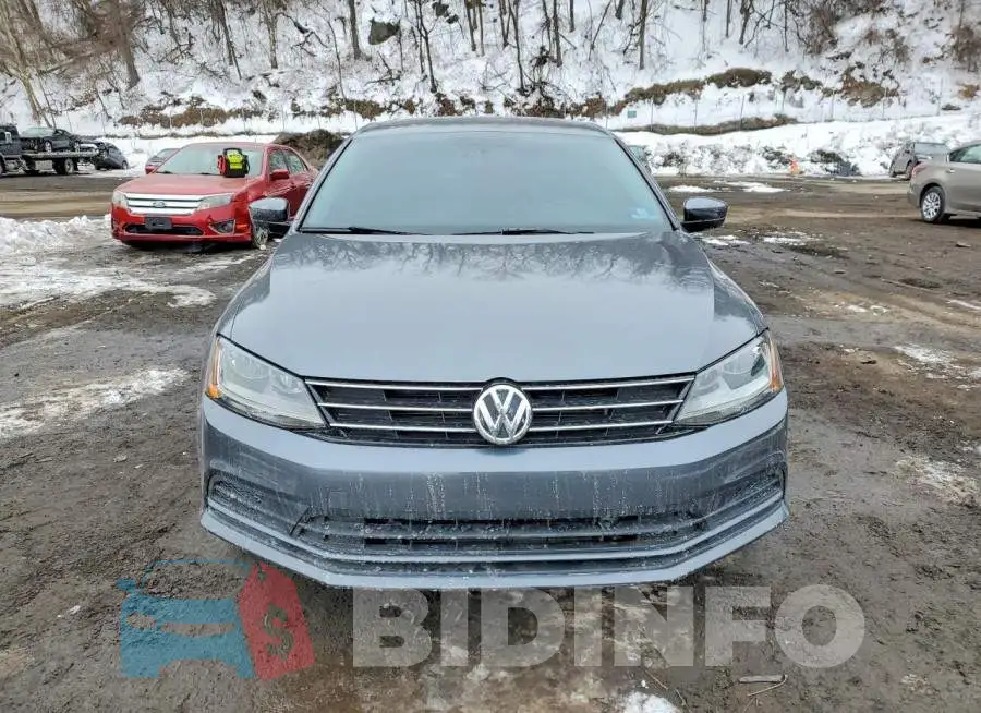 3VW167AJ7HM312986 Photo# 5