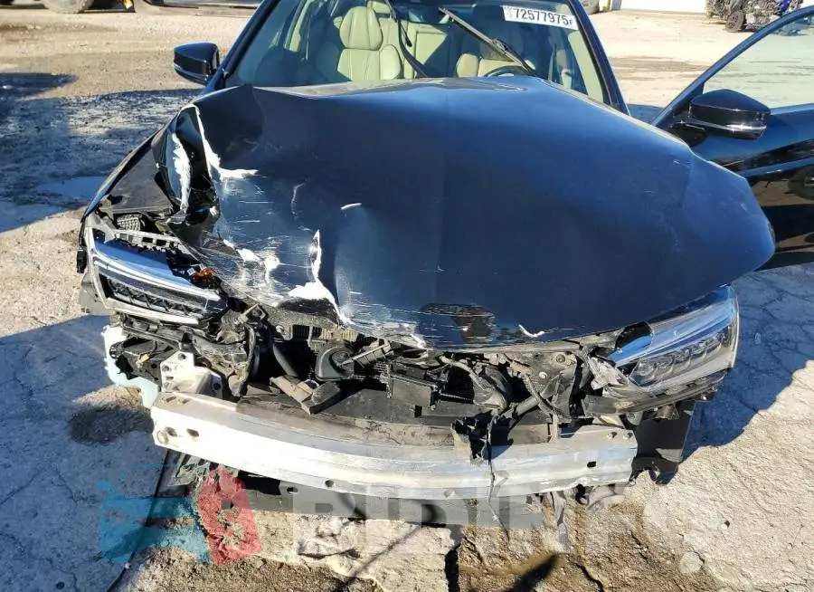 19UUB3F78JA002903 Photo# 9