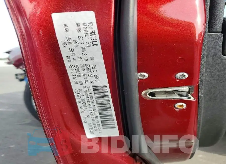 1C4PJLCB6KD427916 Photo# 14