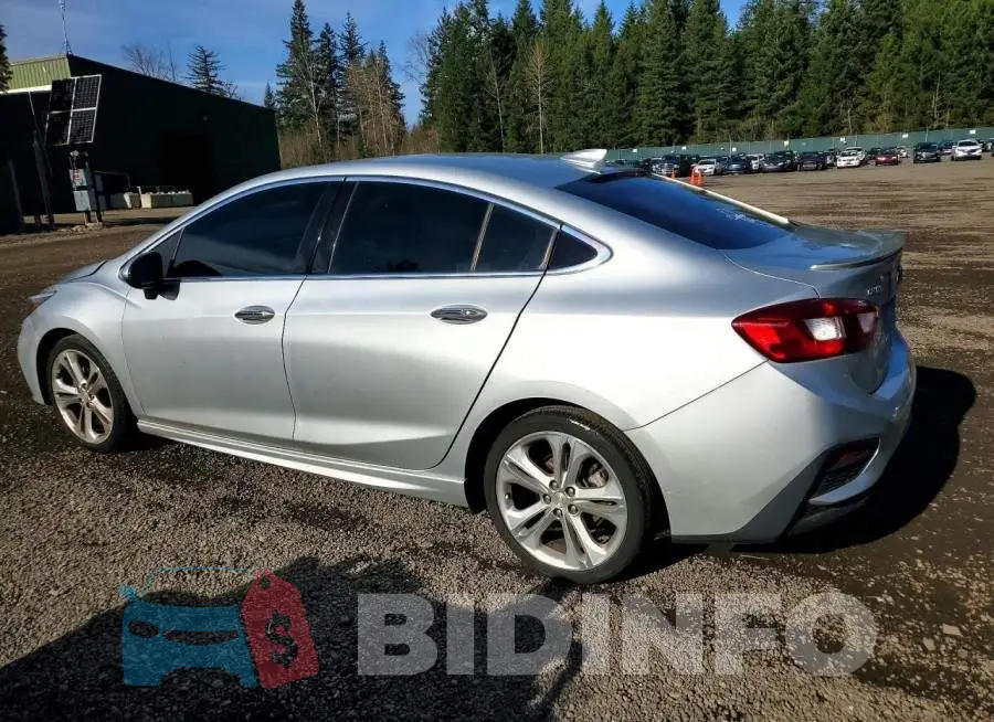 1G1BF5SMXJ7151014 Photo# 2
