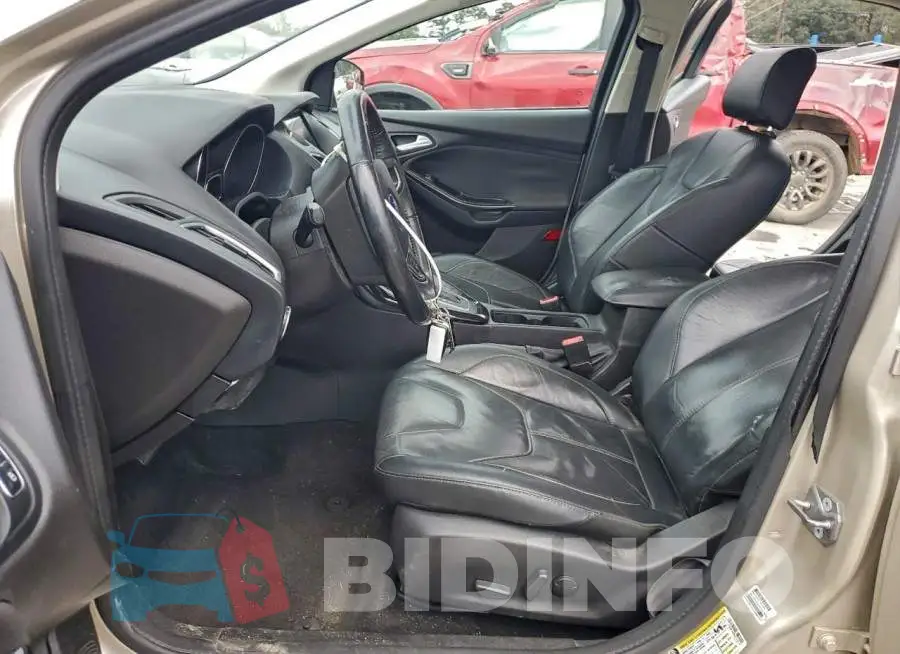 1FADP3N28HL218132 Photo# 7