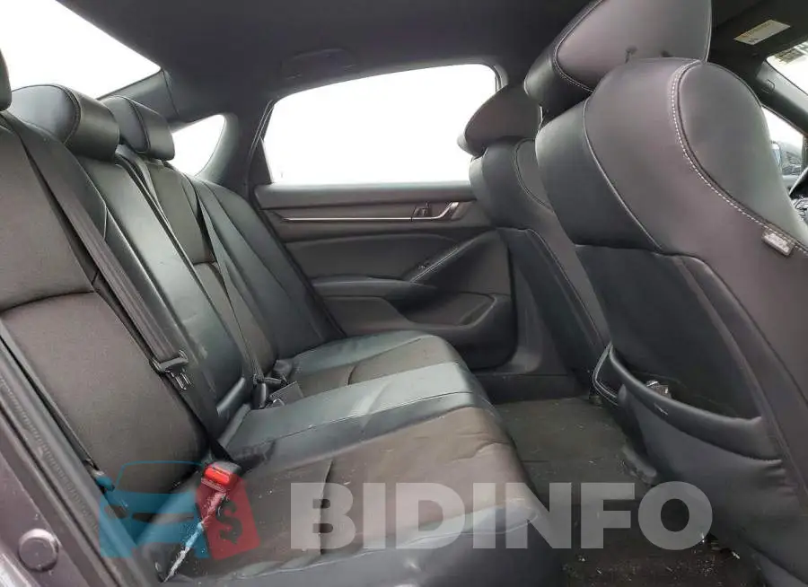 1HGCV1F32JA164062 Photo# 8