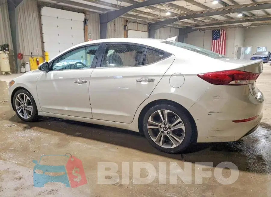 5NPD84LFXHH106732 Photo# 2