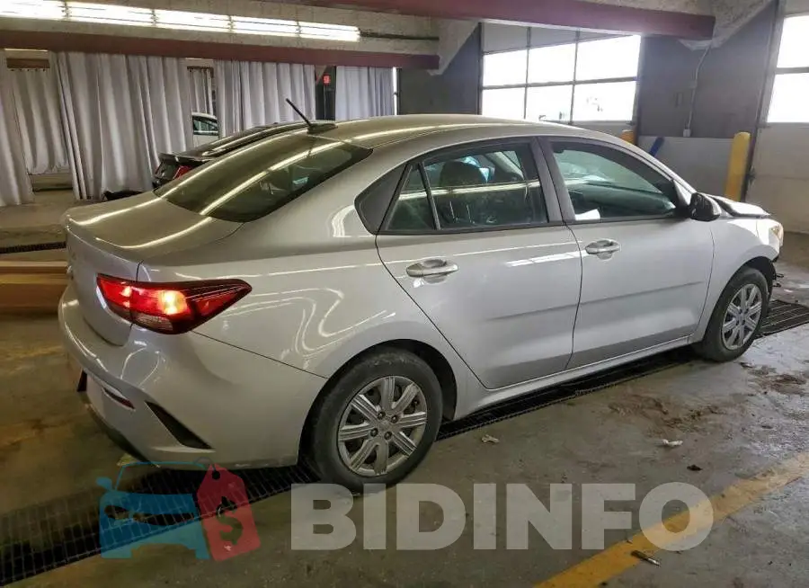 3KPA24AD3NE431373 Photo# 3