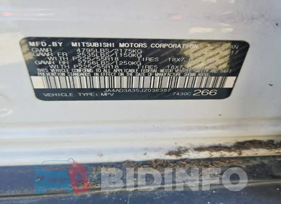 JA4AD3A35JZ036387 Photo# 13