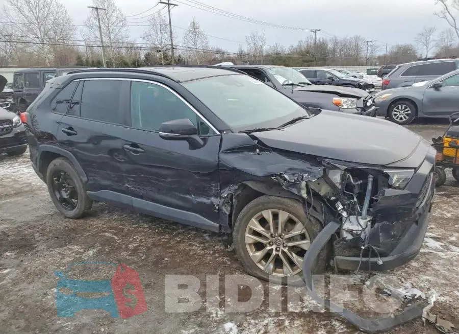 2T3A1RFV1MC214524 Photo# 4