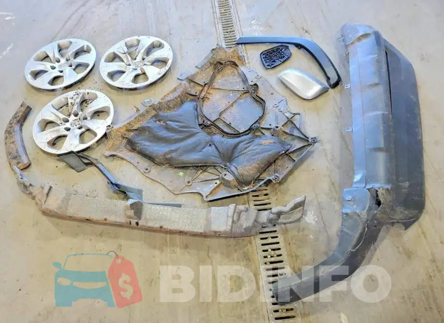 2T3G1RFV6MC176346 Photo# 13