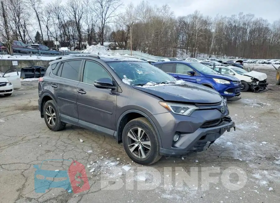 2T3RFREV0HW576175 Photo# 4
