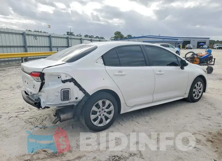 JTDBCMFE3S3082513 Photo# 3