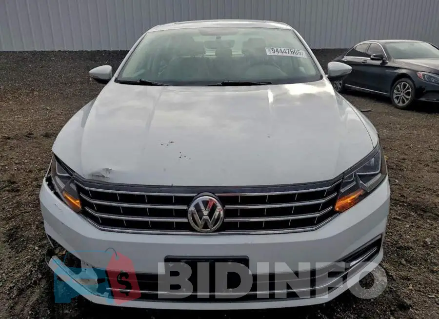 1VWLA7A33KC001170 Photo# 5