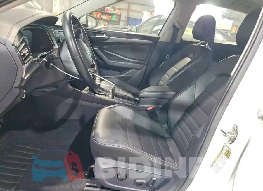 3VW7M7BU9NM013424 Photo# 7